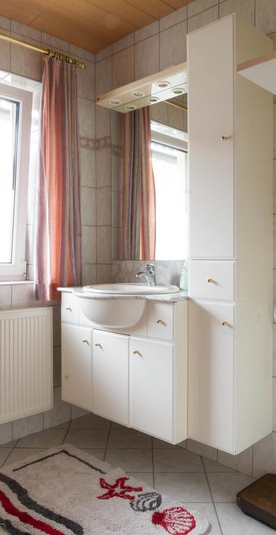 Ganhoer- Fam. Kaar Wintersdorf Room photo